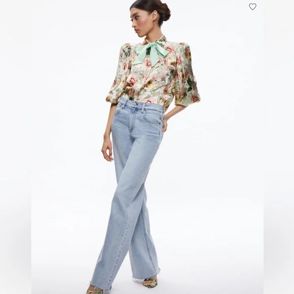 BRENTLEY TIE NECK BLOUSON SLEEVE BLOUSE